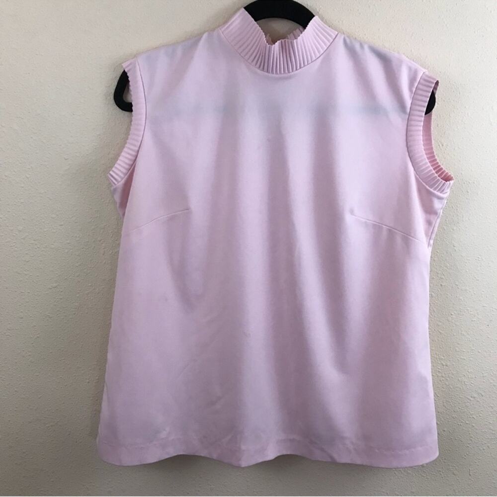Vintage Short sleeve blouse. Similar to a size Large.
